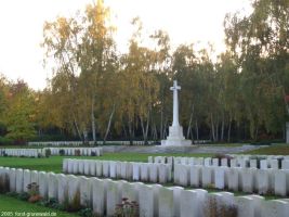 2005-berlin-war-cemetery-11-klein