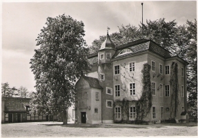 1951-ca-jagdschloss