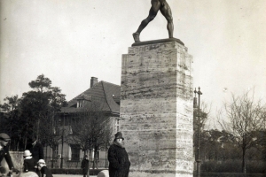 Hugo Lederer - Ringer