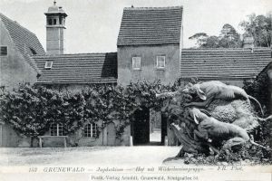 1910-ca-jagdschloss-mit-toetungsdenkmal-klein