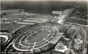 1935-messe-kdf-stadt-im-bau-klein