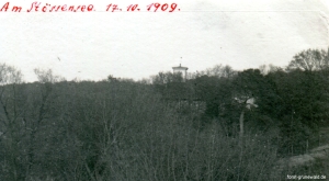 1909-10-17-stoessensee-kaisergarten-seeschloss-spuk-pavillon-klein-a