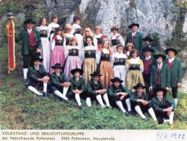 1982-06-06-Volkstanzgruppe-Pottenstein-klein