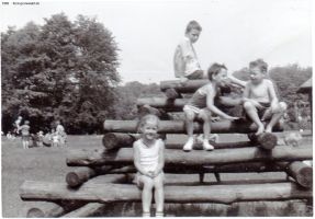 1969-Schildhorn-Spielplatzwiese-02-klein